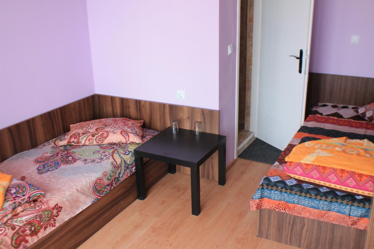 Family Hotel Ludo Varna Exterior photo